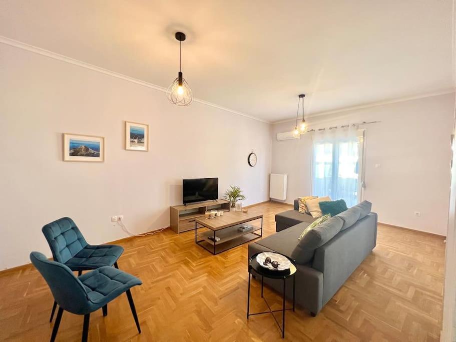 Apartment Cozy 3brs Family Haven Near Metro&acropolis *
