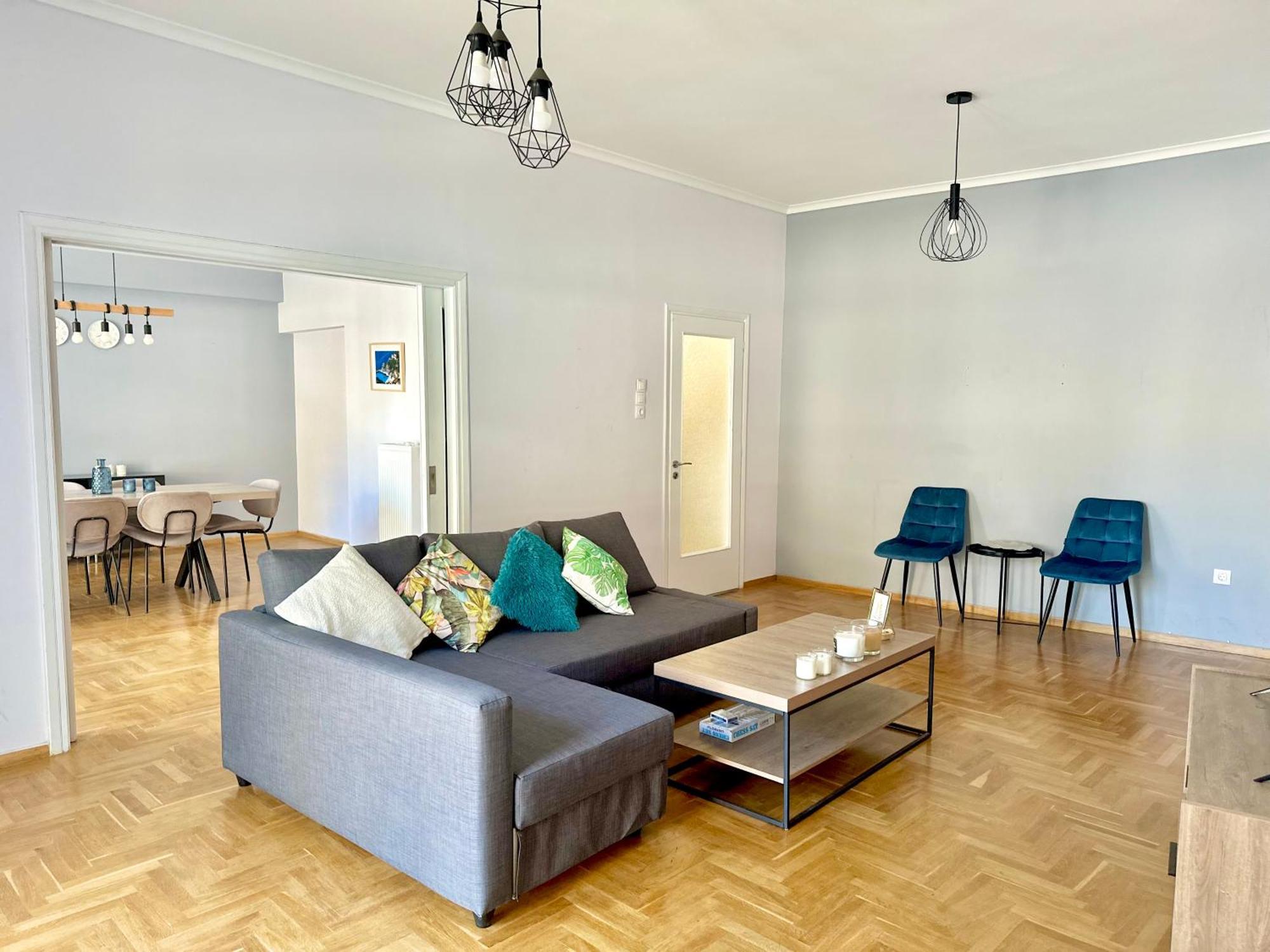 Apartment Cozy 3brs Family Haven Near Metro&acropolis *